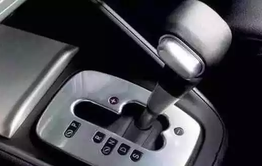 自動(dòng)檔車這樣開提前報(bào)廢，多少老司機(jī)中招
