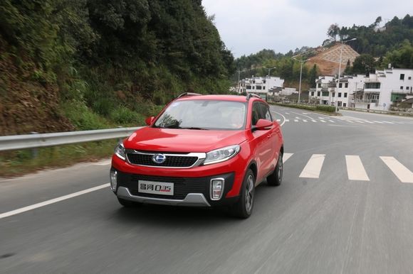車窗怎么開省油又涼快？這些竅門送你秀操作！